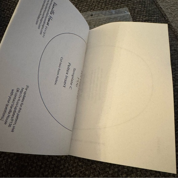 Sewing Pattern Set – Ruling the‎ Roost & Pot Pinchers (Uncut) - Picture 7 of 7